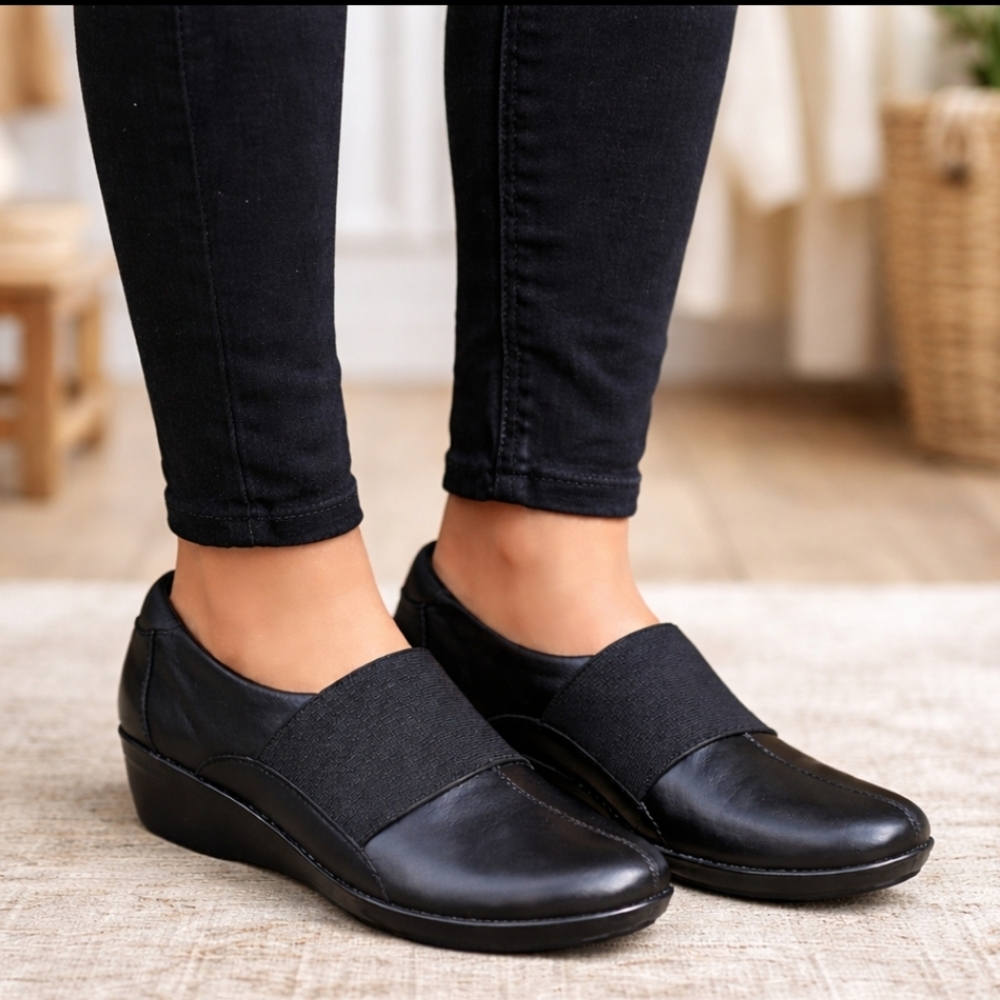Clarks Artisan Foxvale Modern Academia Minimalist Comfort Loafer Wedge 6M